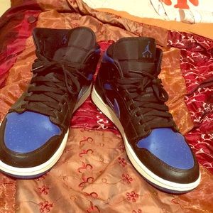 Air Jordan 1’s blue black & white